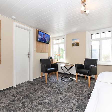 Pension Burggaststaette Heyken Neuharlingersiel Luaran gambar